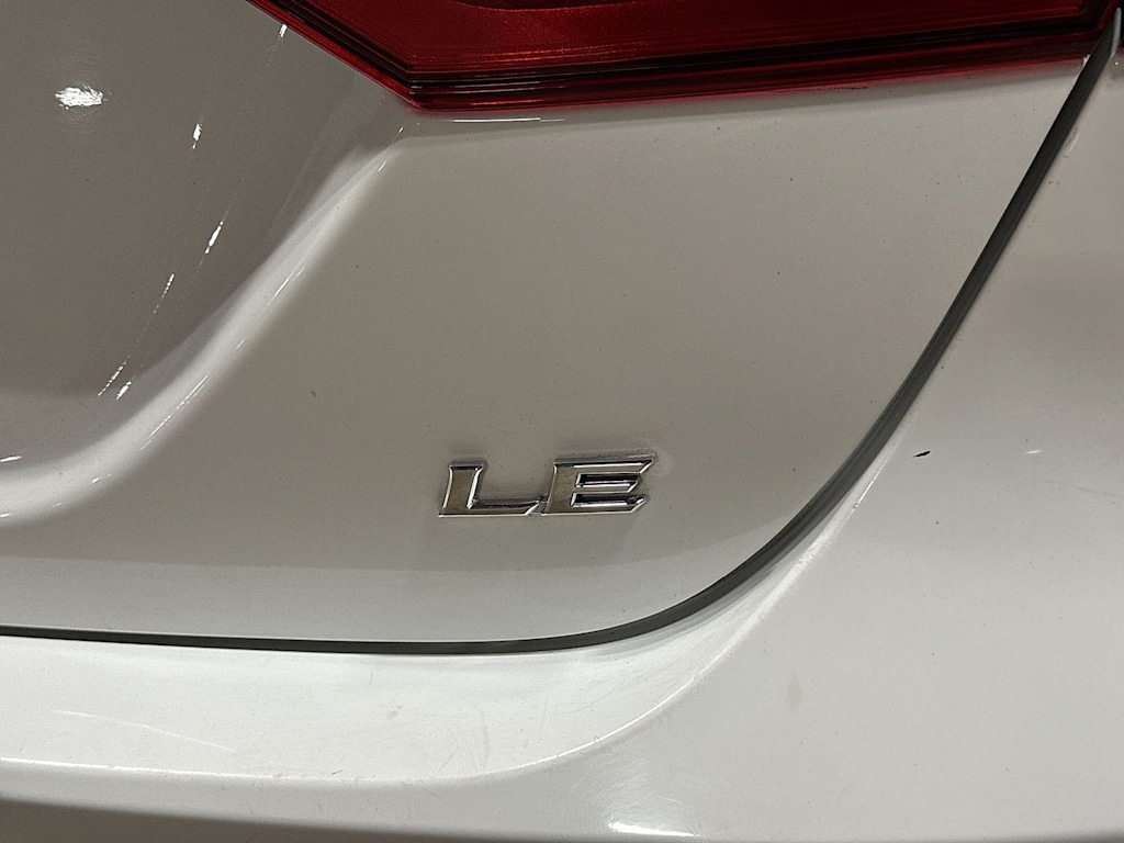 Thumbnail: 2023 Toyota Camry - 28