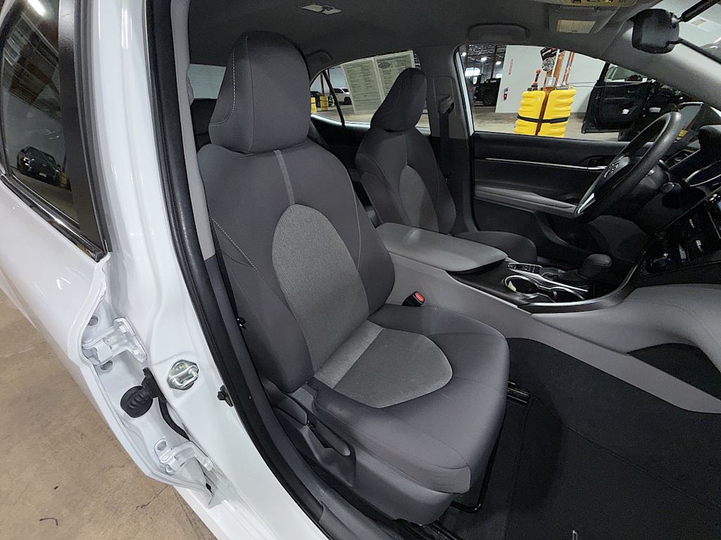 Thumbnail: 2021 Toyota Camry - 11