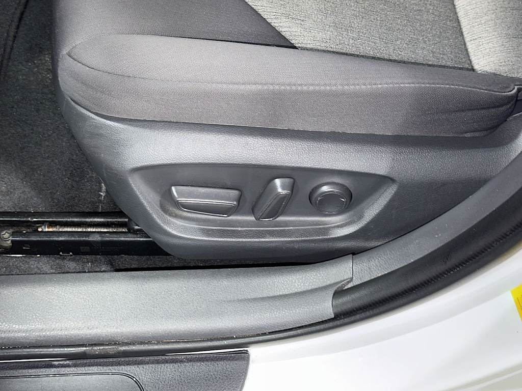 Thumbnail: 2021 Toyota Camry - 27