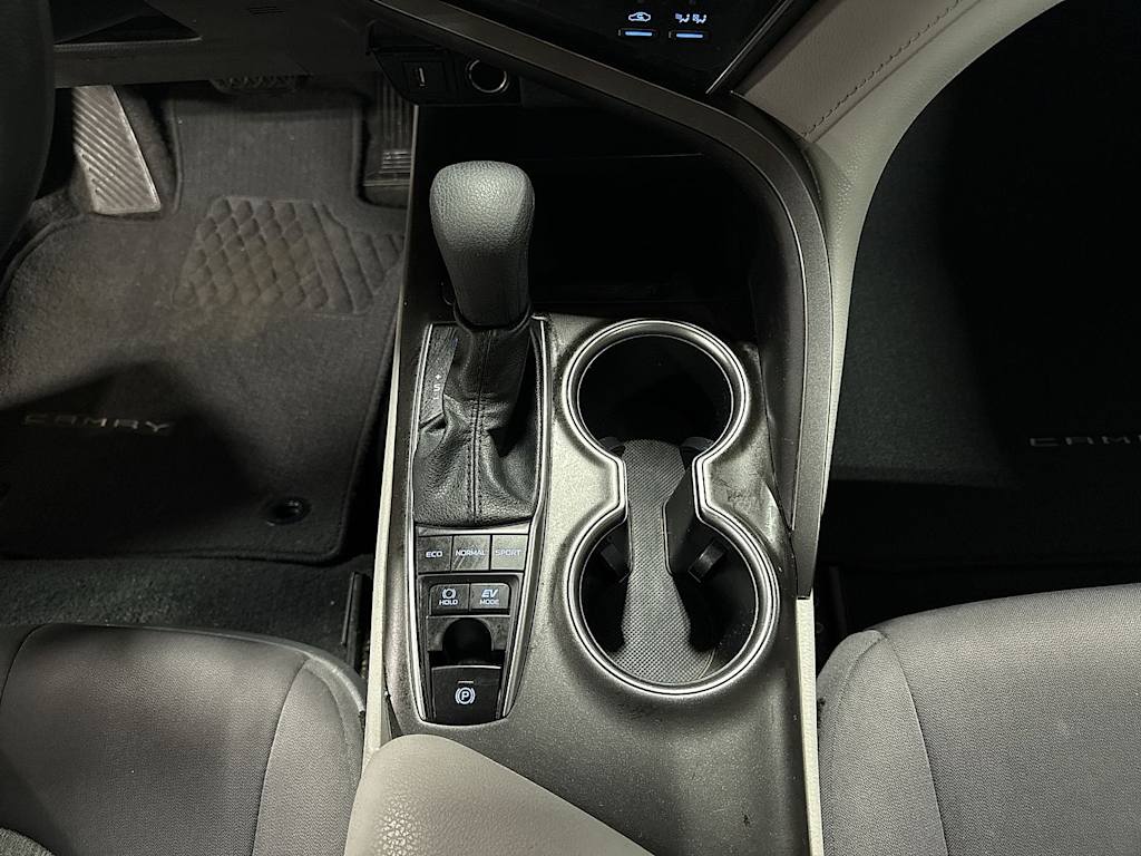 Thumbnail: 2021 Toyota Camry - 14