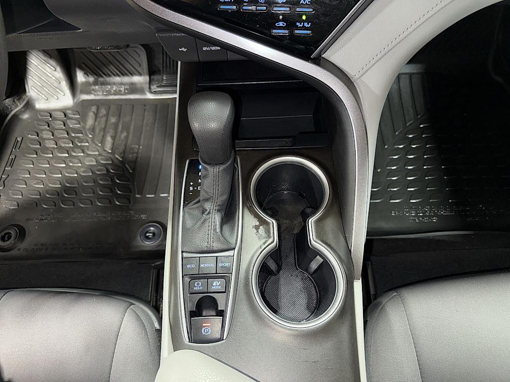 Thumbnail: 2021 Toyota Camry - 13