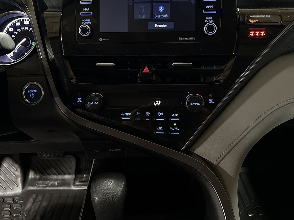 Thumbnail: 2021 Toyota Camry - 23