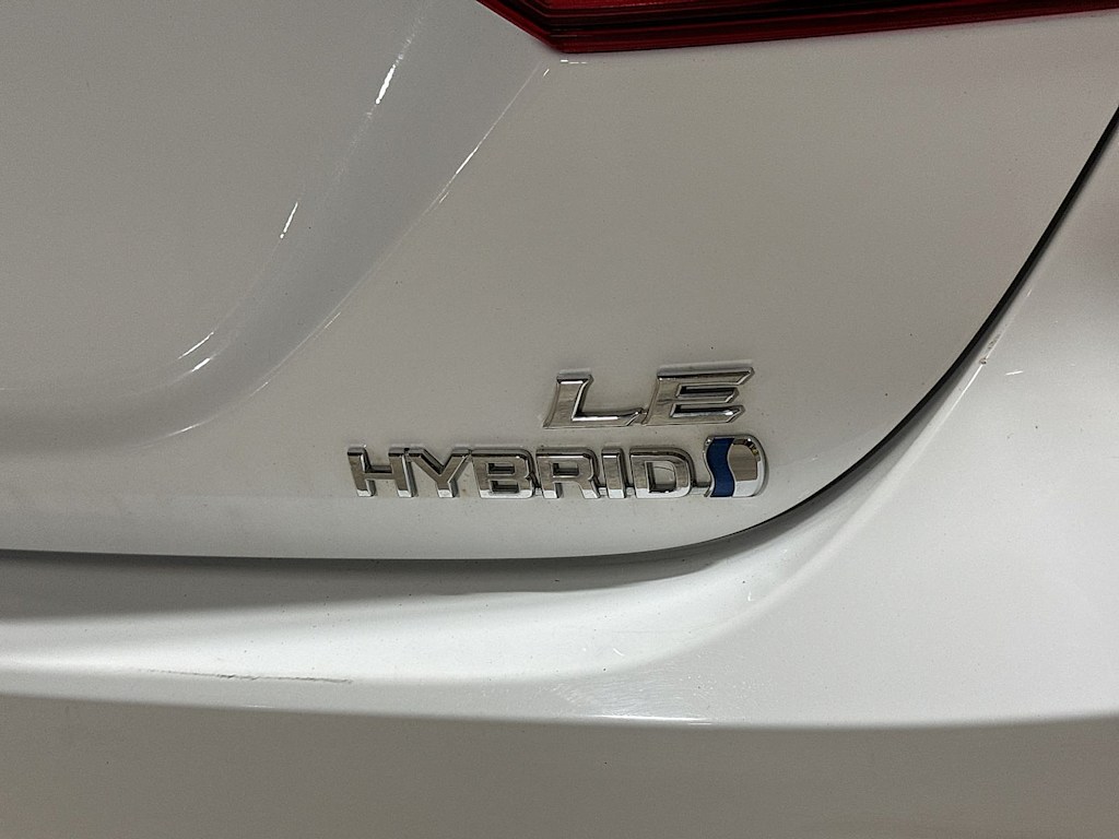 Thumbnail: 2021 Toyota Camry - 27