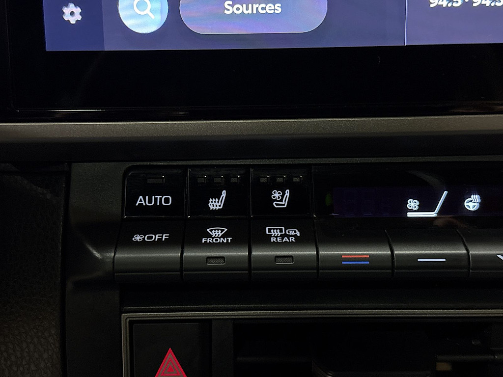 Thumbnail: 2025 Toyota Camry - 34