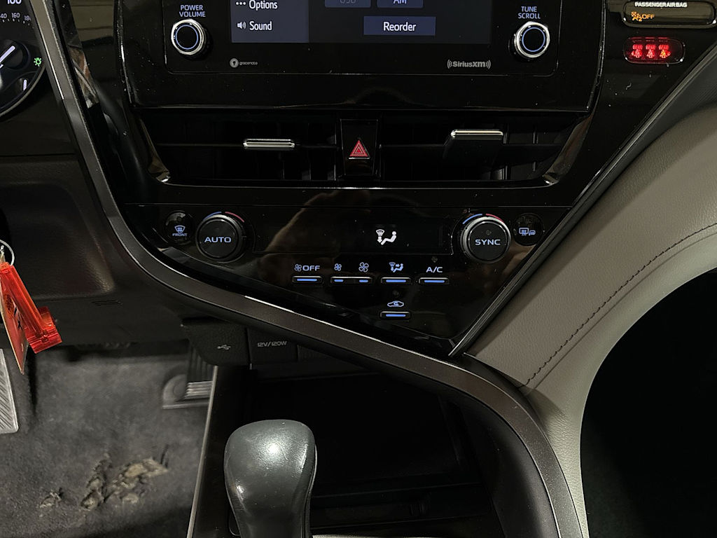 Thumbnail: 2023 Toyota Camry - 24