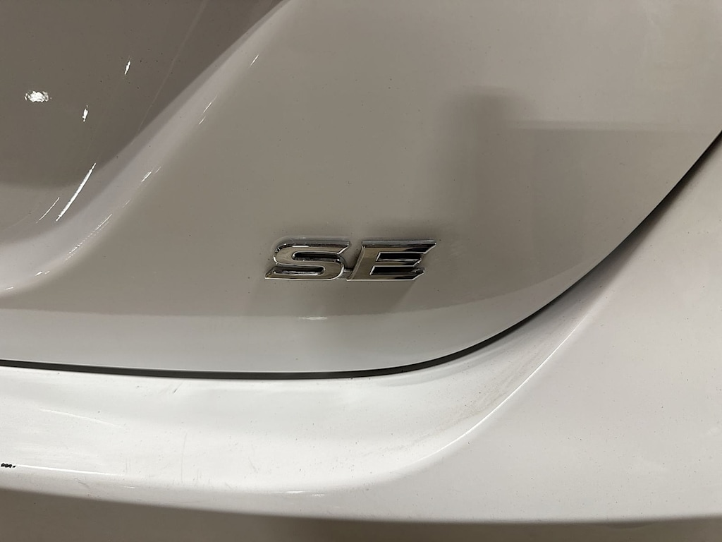 Thumbnail: 2023 Toyota Camry - 28