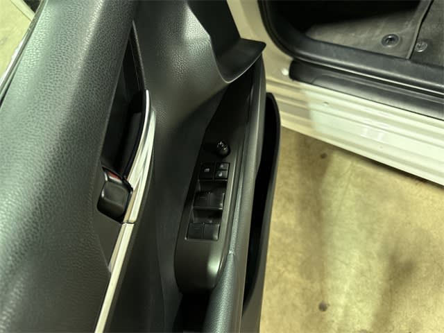 2022 Toyota Camry SE 25