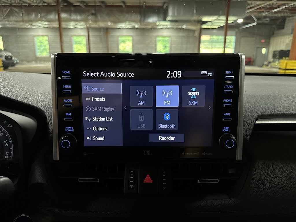 Thumbnail: 2022 Toyota RAV4 - 12