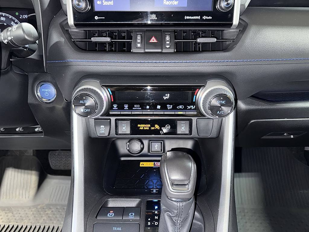 Thumbnail: 2022 Toyota RAV4 - 24