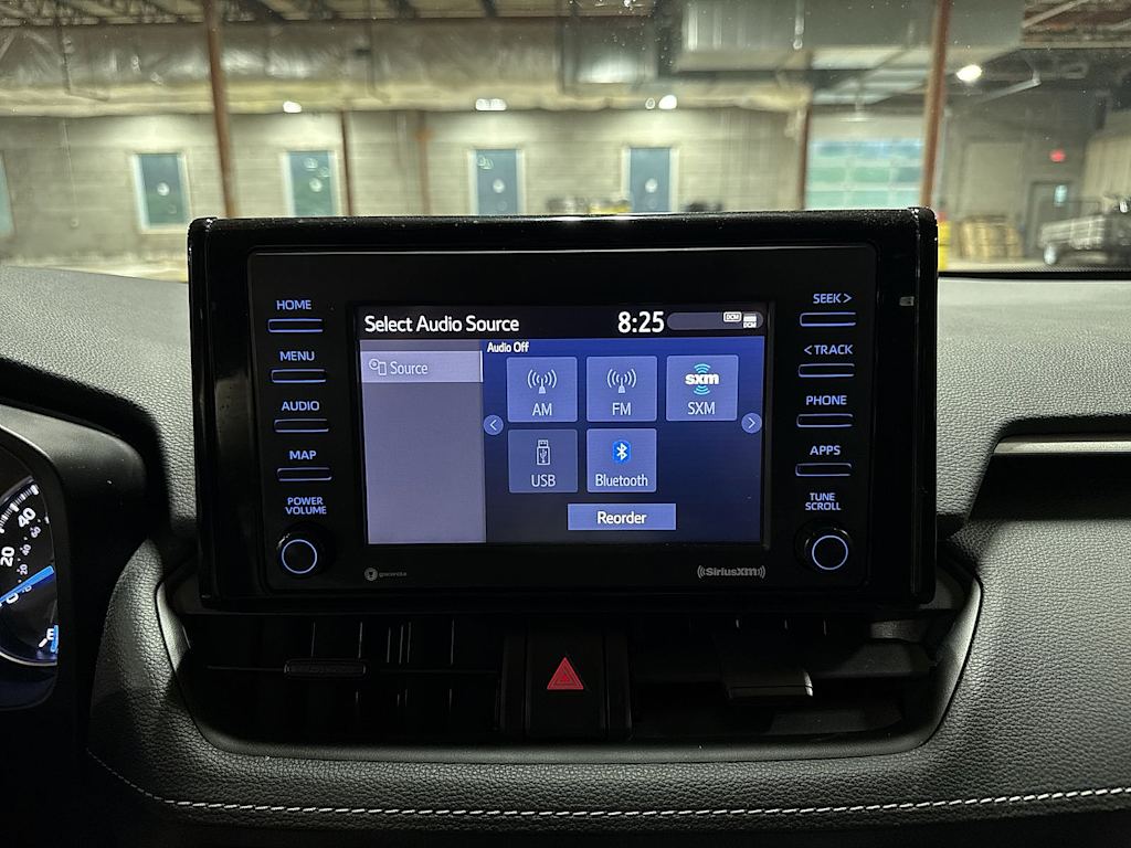 Thumbnail: 2022 Toyota RAV4 - 13