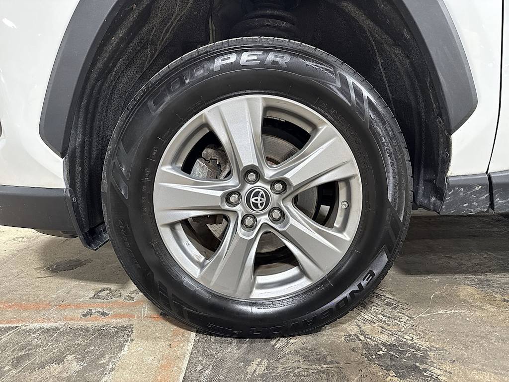 Thumbnail: 2022 Toyota RAV4 - 7