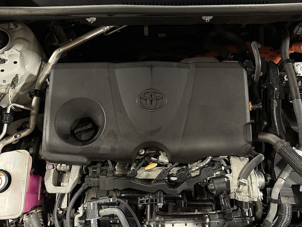 Thumbnail: 2022 Toyota RAV4 - 8