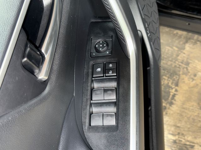 Thumbnail: 2023 Toyota RAV4 - 25