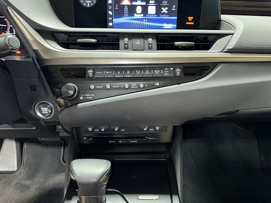 Thumbnail: 2019 Lexus ES - 24