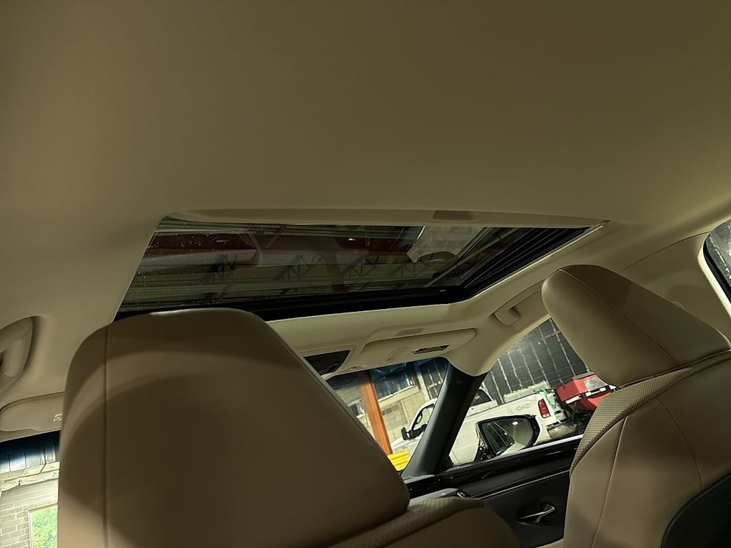 Thumbnail: 2019 Lexus ES - 27