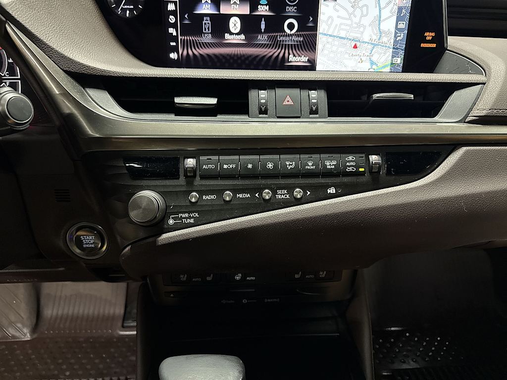 Thumbnail: 2021 Lexus ES - 25