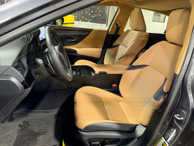 Thumbnail: 2023 Lexus ES - 8