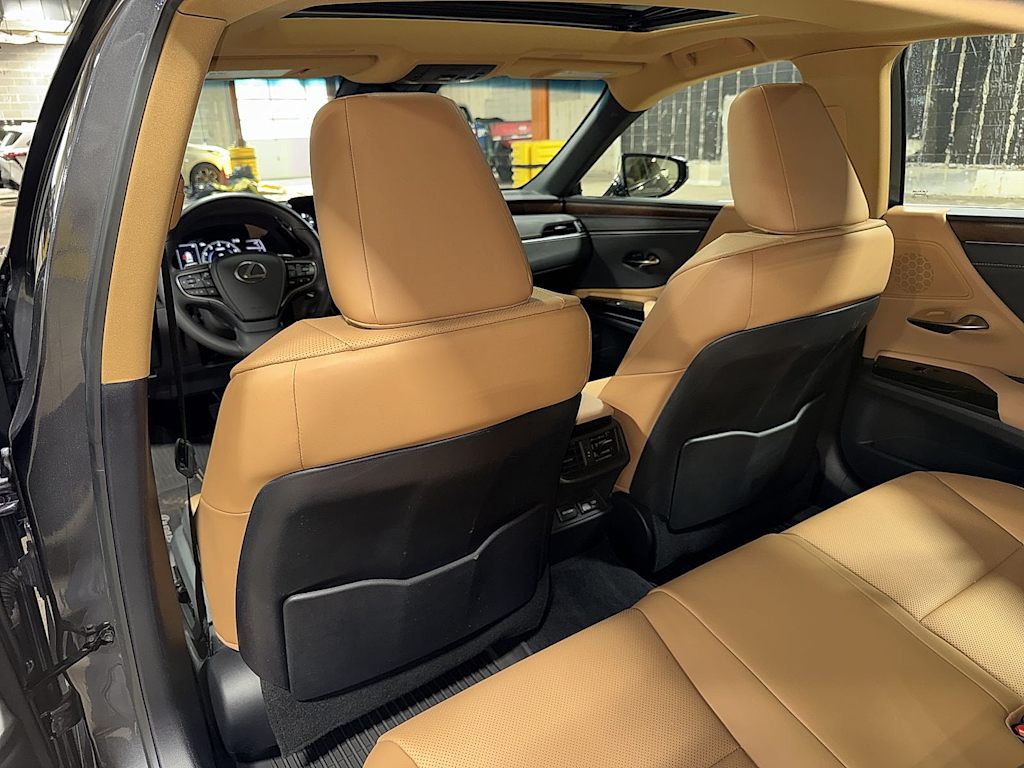 Thumbnail: 2024 Lexus ES - 30