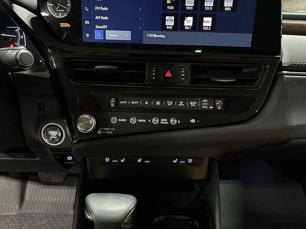 Thumbnail: 2024 Lexus ES - 25