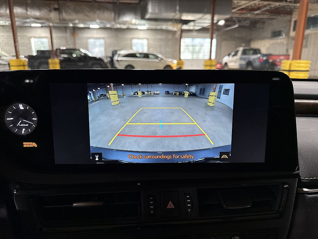 Thumbnail: 2024 Lexus ES - 29