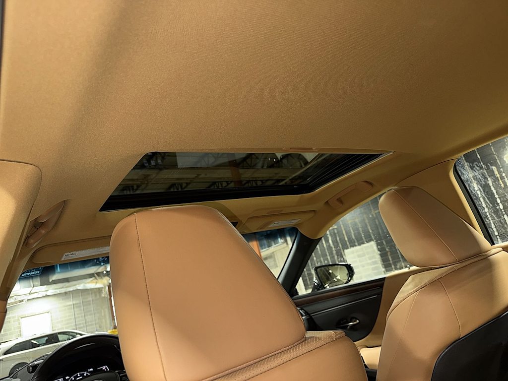 Thumbnail: 2024 Lexus ES - 28