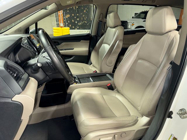 Thumbnail: 2018 Honda Odyssey - 9