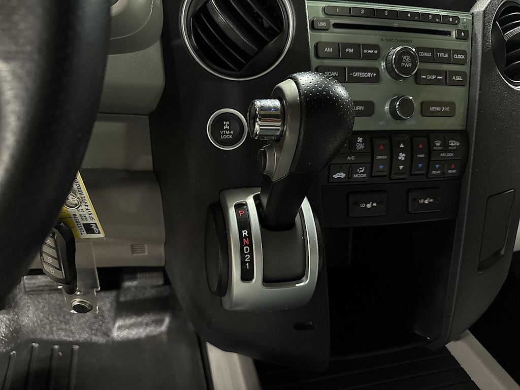 Thumbnail: 2010 Honda Pilot - 31