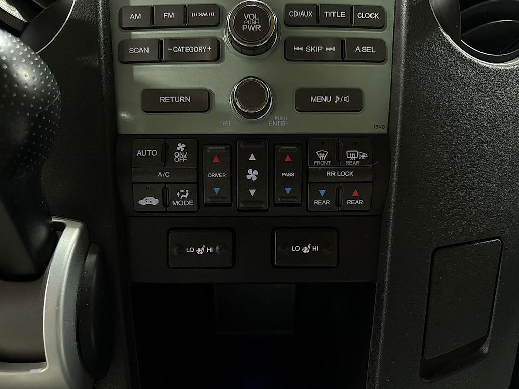 Thumbnail: 2010 Honda Pilot - 25