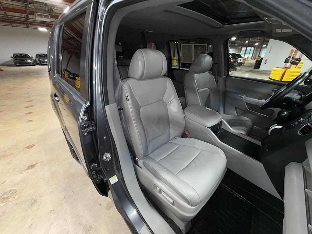 Thumbnail: 2010 Honda Pilot - 10