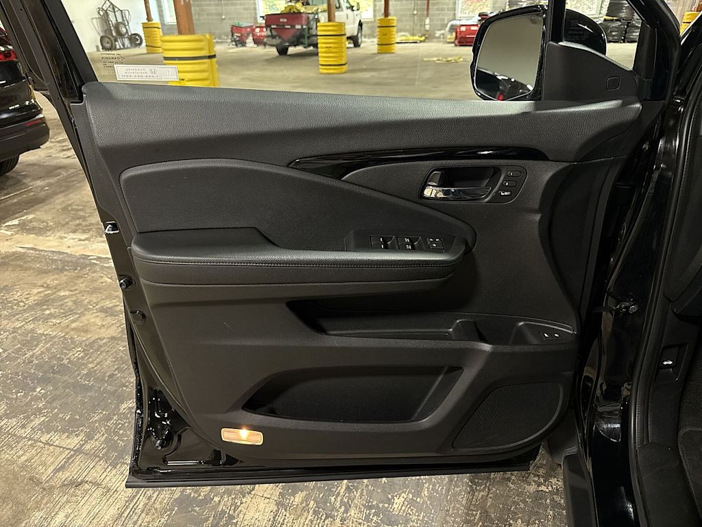 Thumbnail: 2022 Honda Pilot - 36