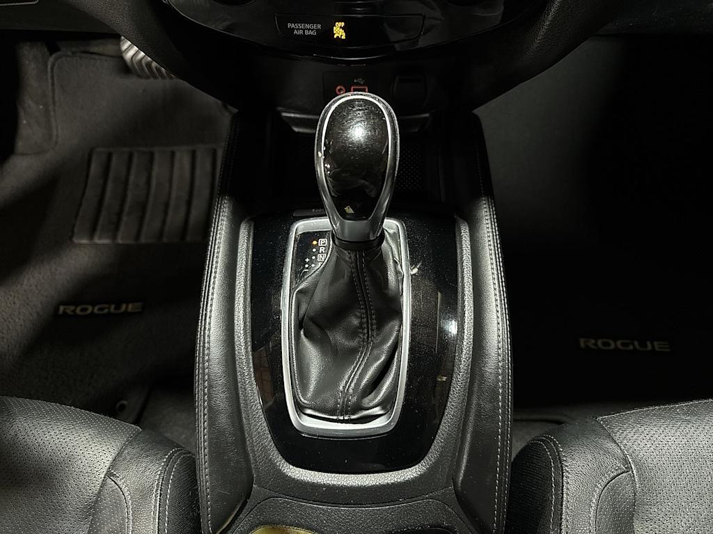 Thumbnail: 2018 Nissan Rogue - 14