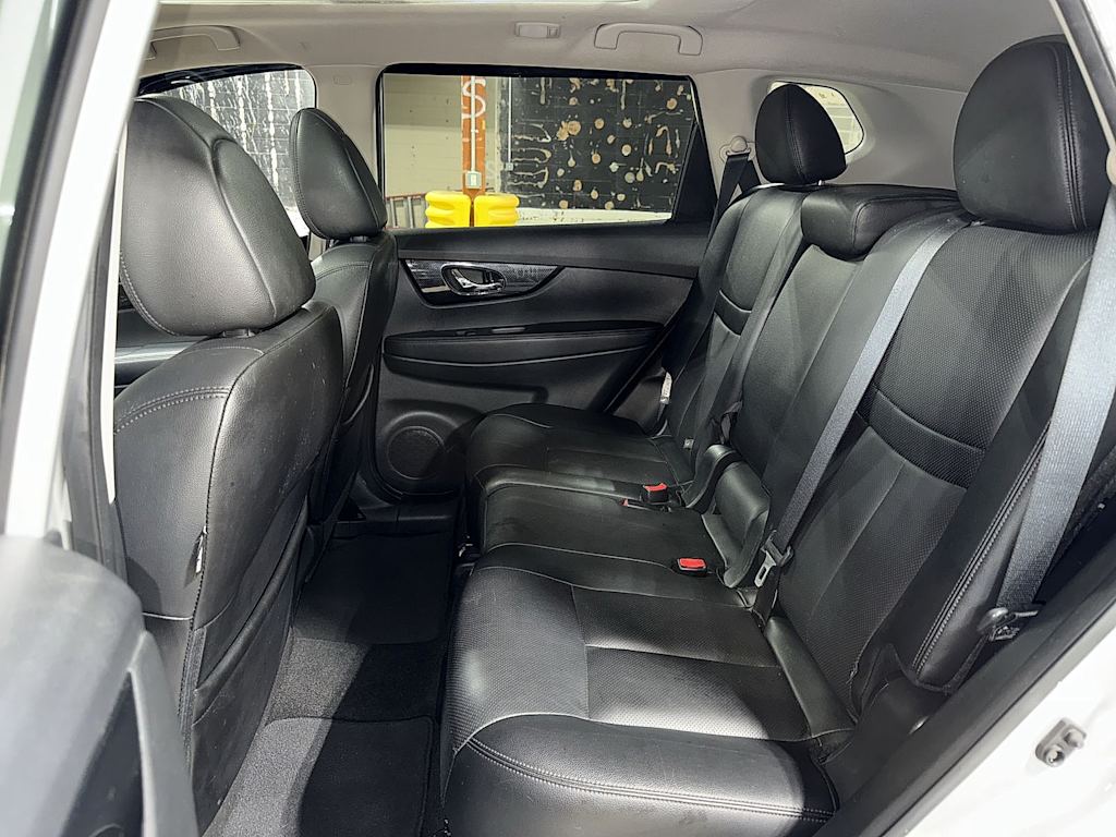 Thumbnail: 2018 Nissan Rogue - 12