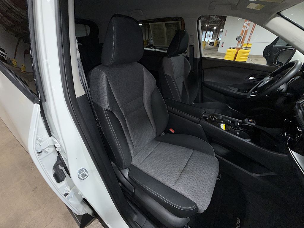 Thumbnail: 2021 Nissan Rogue - 11