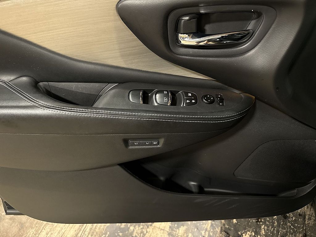Thumbnail: 2017 Nissan Murano - 27
