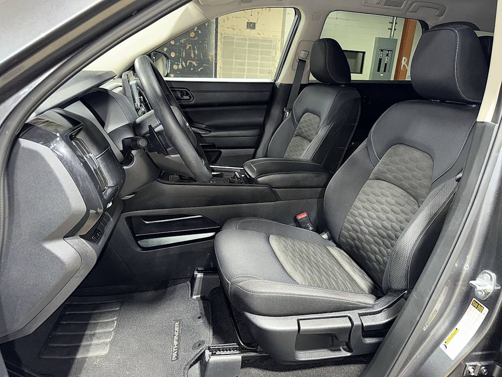 Thumbnail: 2023 Nissan Pathfinder - 11