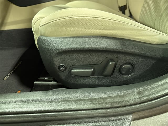 Thumbnail: 2017 Hyundai Sonata - 25