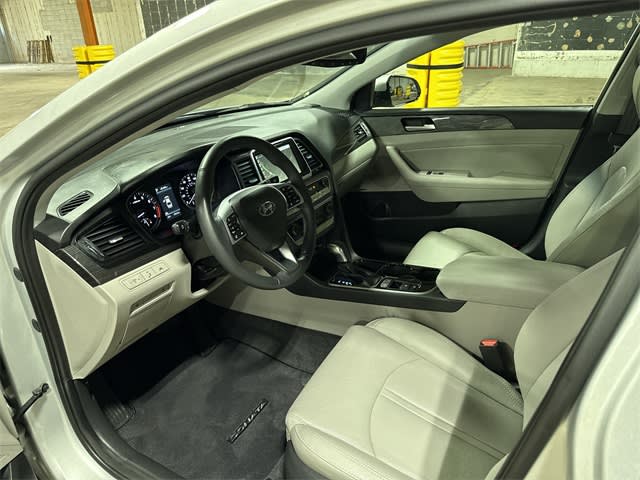 2019 Hyundai Sonata Limited 31