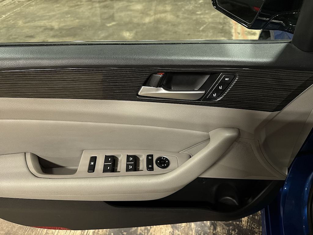 Thumbnail: 2018 Hyundai Sonata - 26