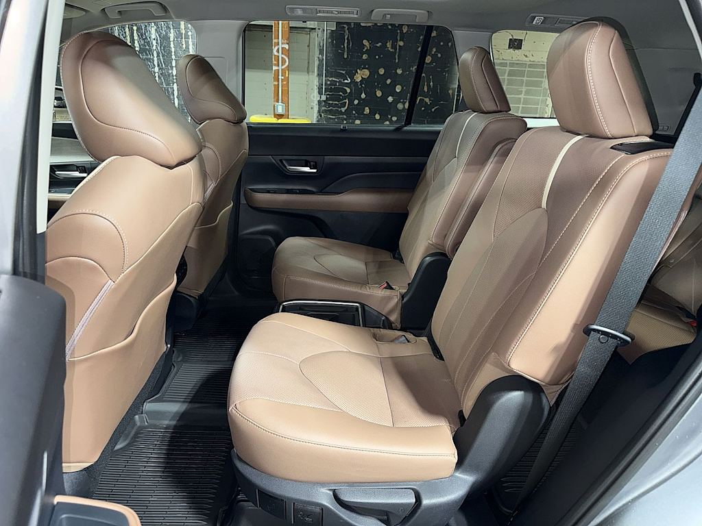 Thumbnail: 2026 Toyota Grand Highlander - 11