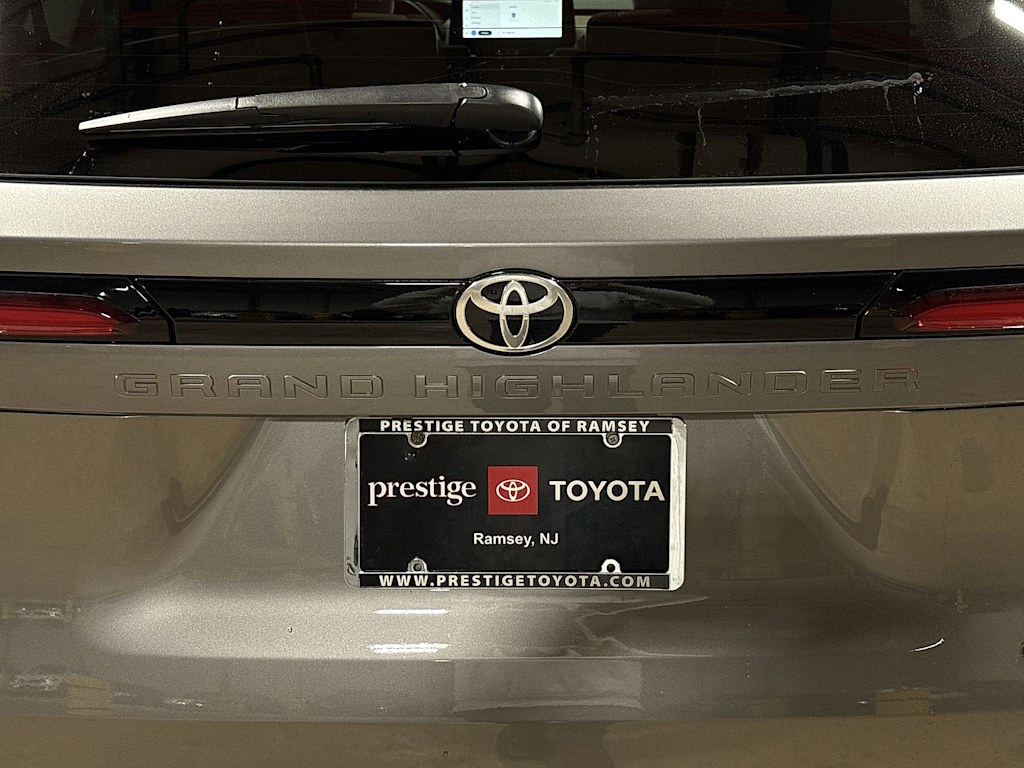 Thumbnail: 2026 Toyota Grand Highlander - 6