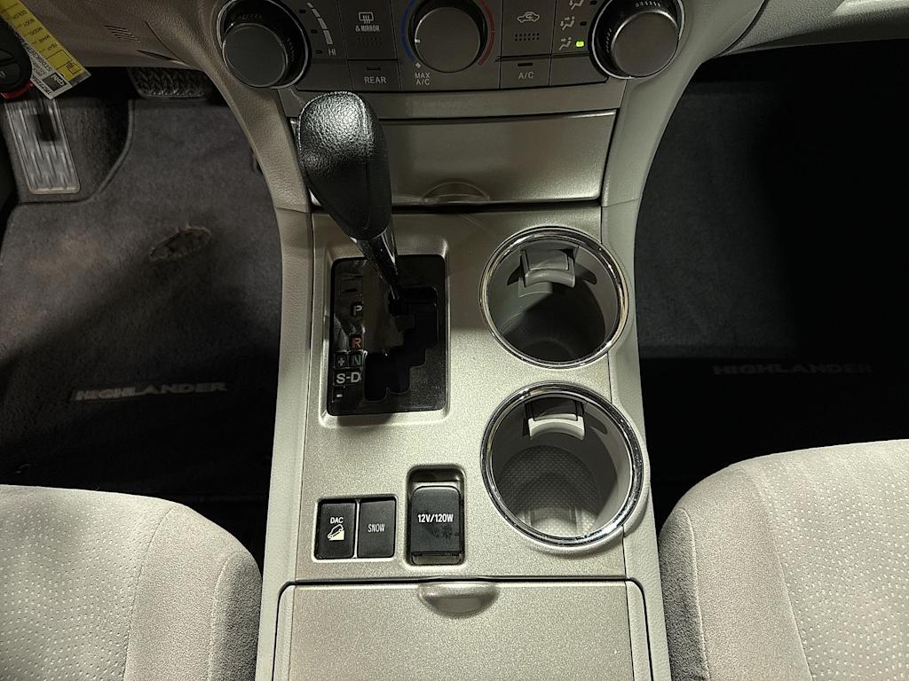Thumbnail: 2013 Toyota Highlander - 14