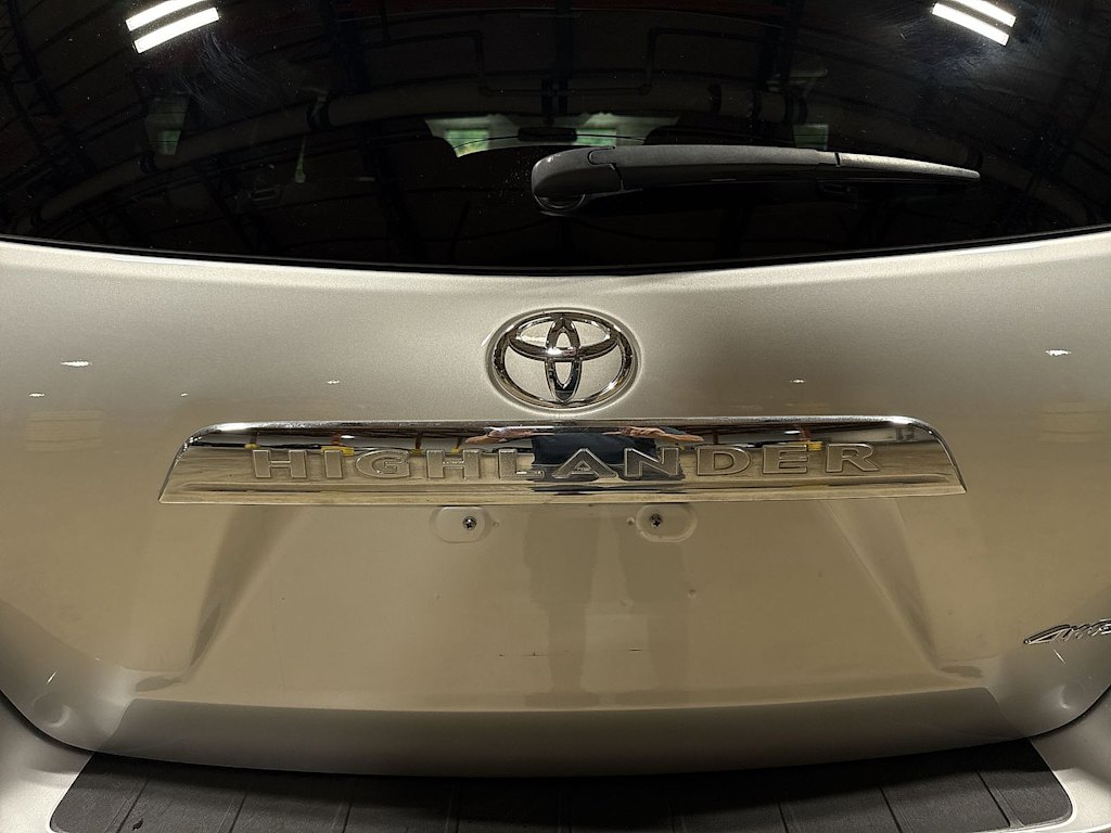 Thumbnail: 2013 Toyota Highlander - 6