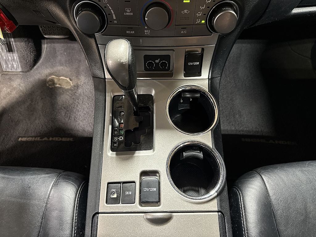 Thumbnail: 2013 Toyota Highlander - 32