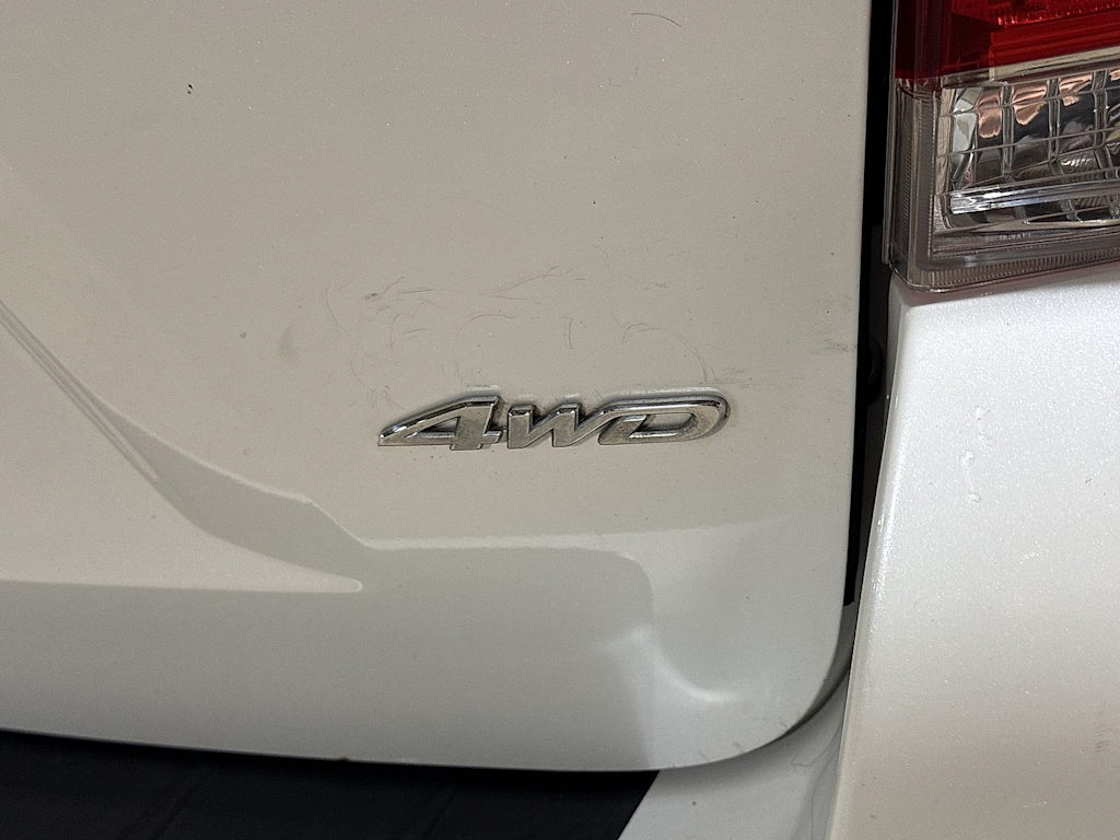 Thumbnail: 2013 Toyota Highlander - 29
