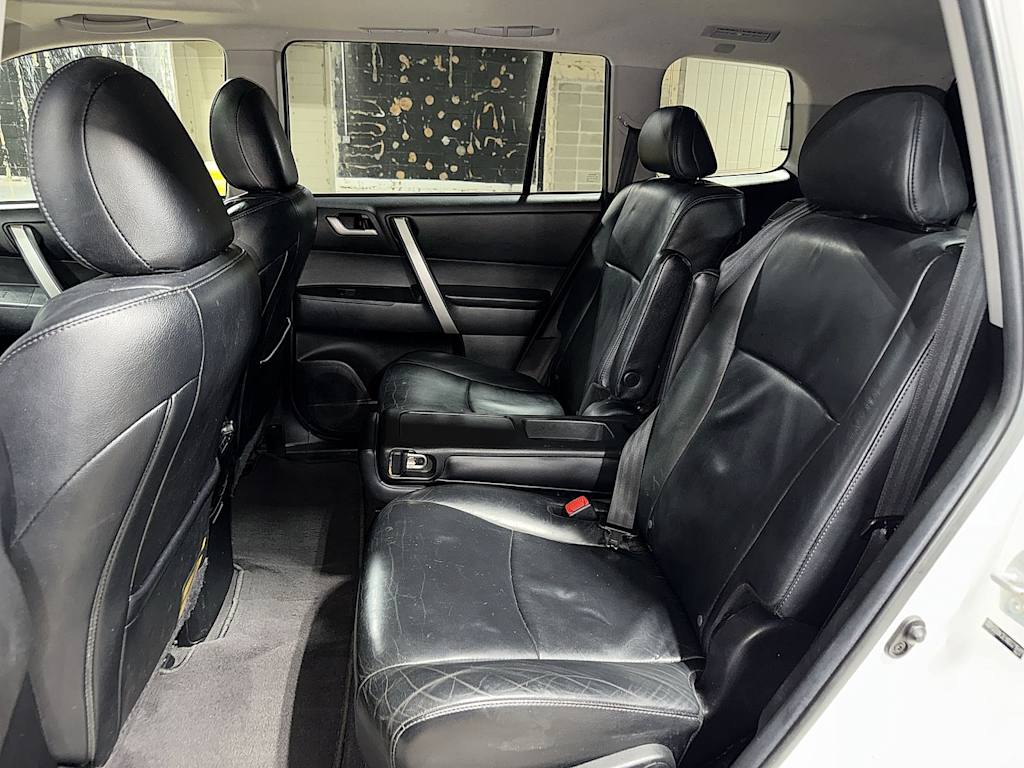 Thumbnail: 2013 Toyota Highlander - 11
