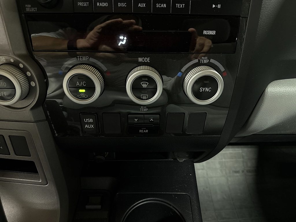 Thumbnail: 2012 Toyota Sequoia - 25
