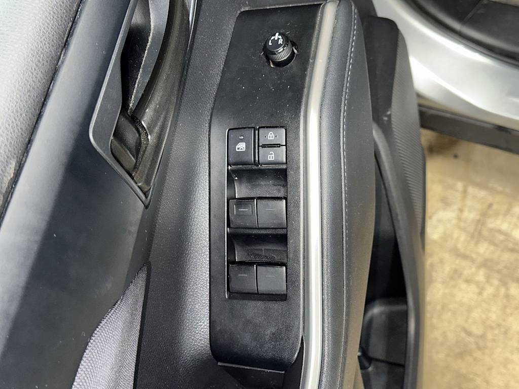 Thumbnail: 2021 Toyota Highlander - 26