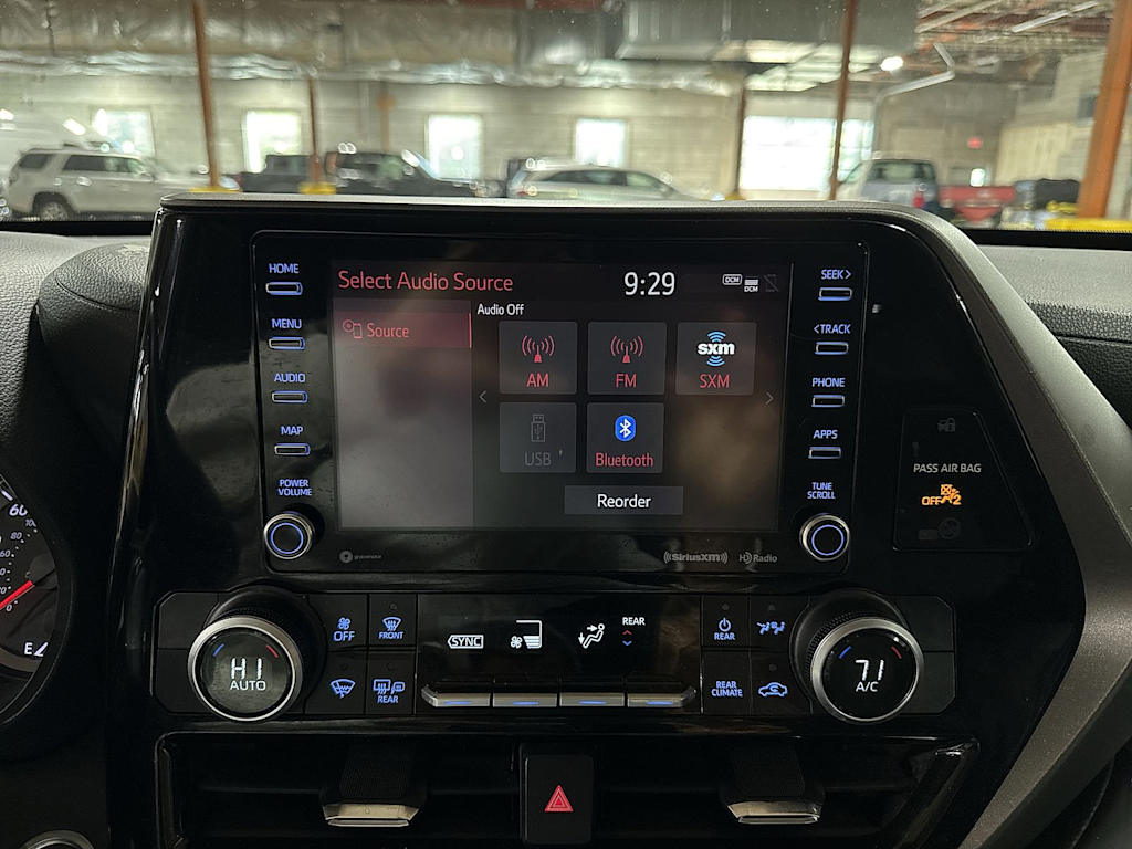 Thumbnail: 2021 Toyota Highlander - 12