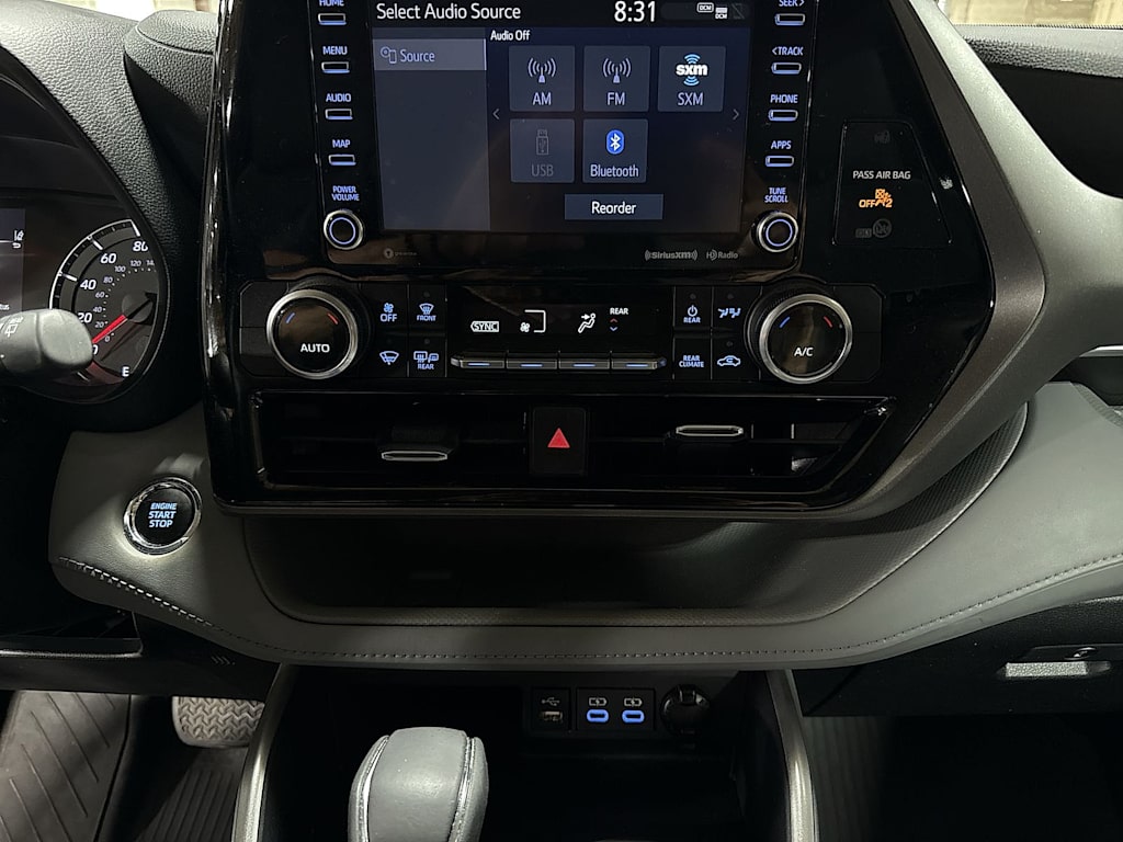 Thumbnail: 2022 Toyota Highlander - 25