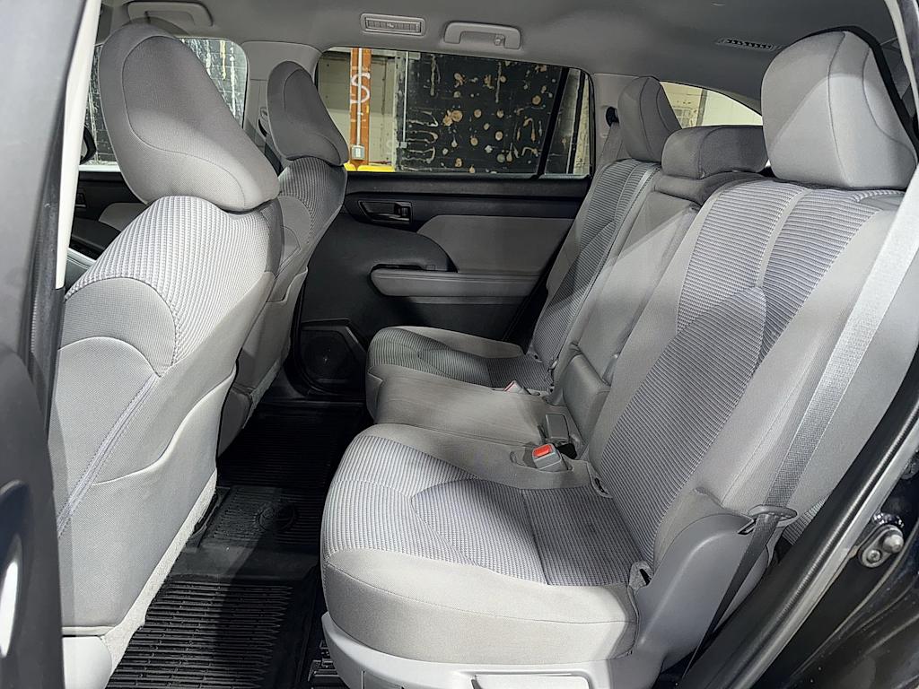 Thumbnail: 2022 Toyota Highlander - 12